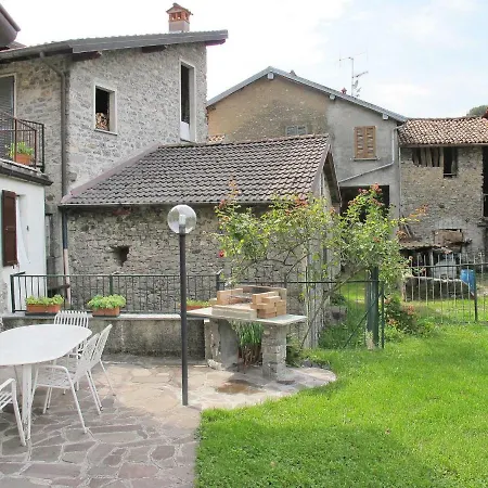 Locazione Turistica Casa Maresi * Varenna